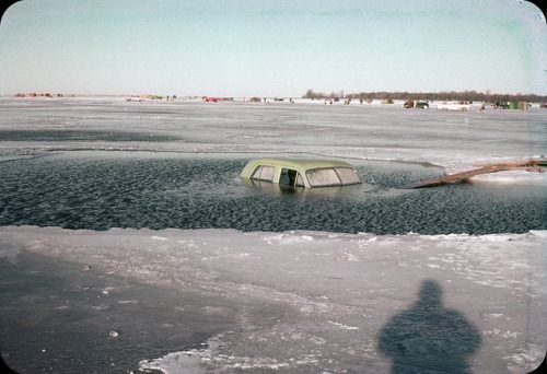 vintage-ice-fishing