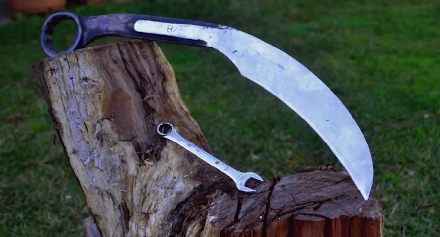 karambit knife