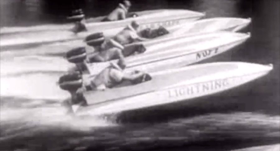 speedboat race