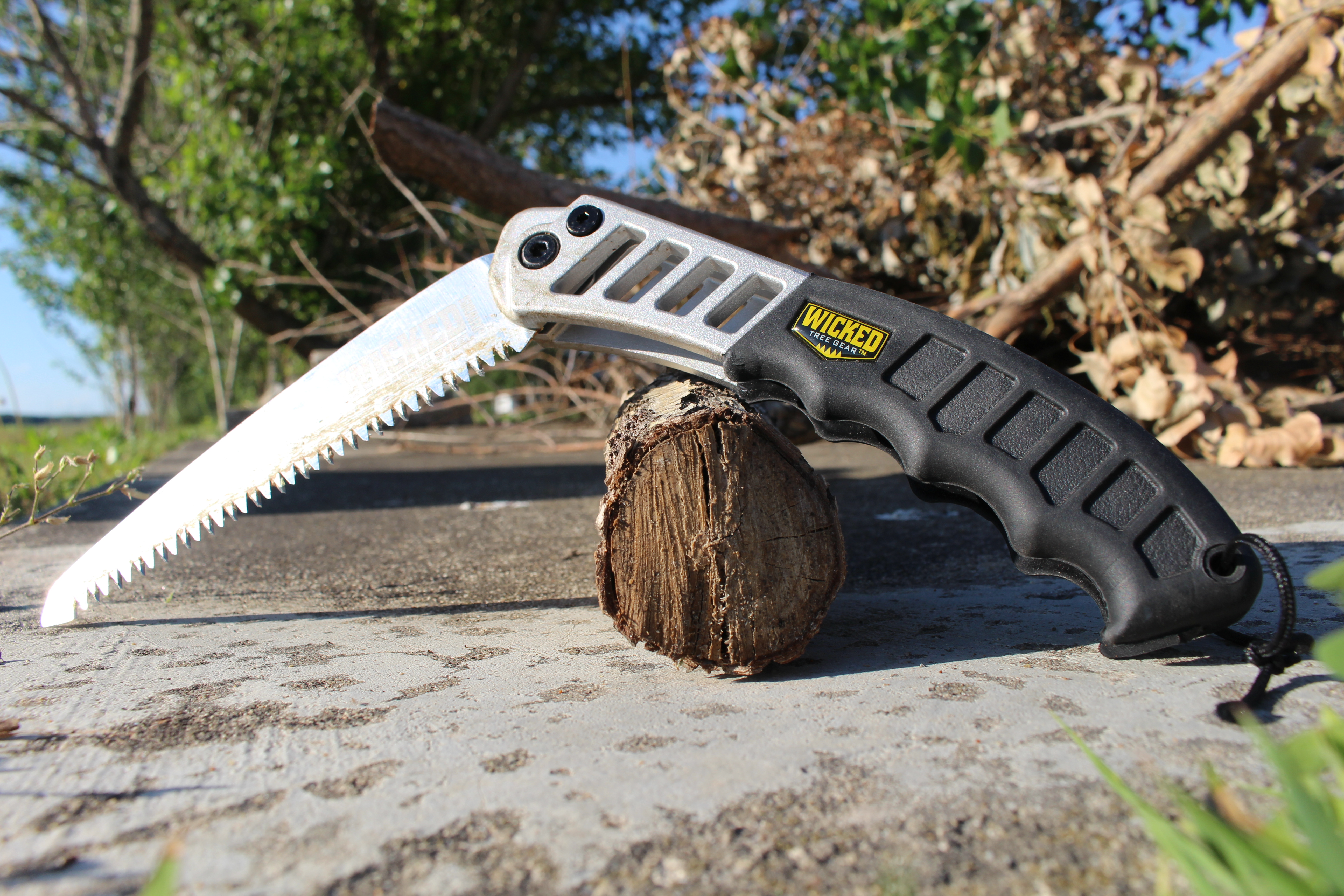 Wicked hand store saw