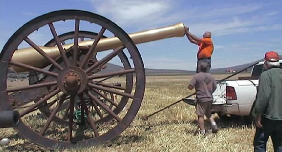 huge black powder cannon