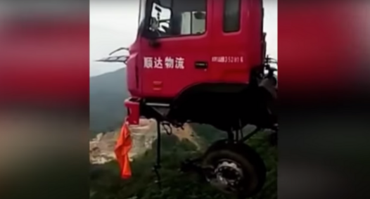 Be Glad You Ve Never Experienced A Truck Fail Like These Crazy Wrecks