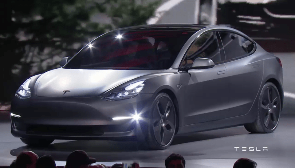 https://www.facebook.com/Model3/photos/a.837932212996688.1073741828.837931476330095/837932756329967/?type=3&theater