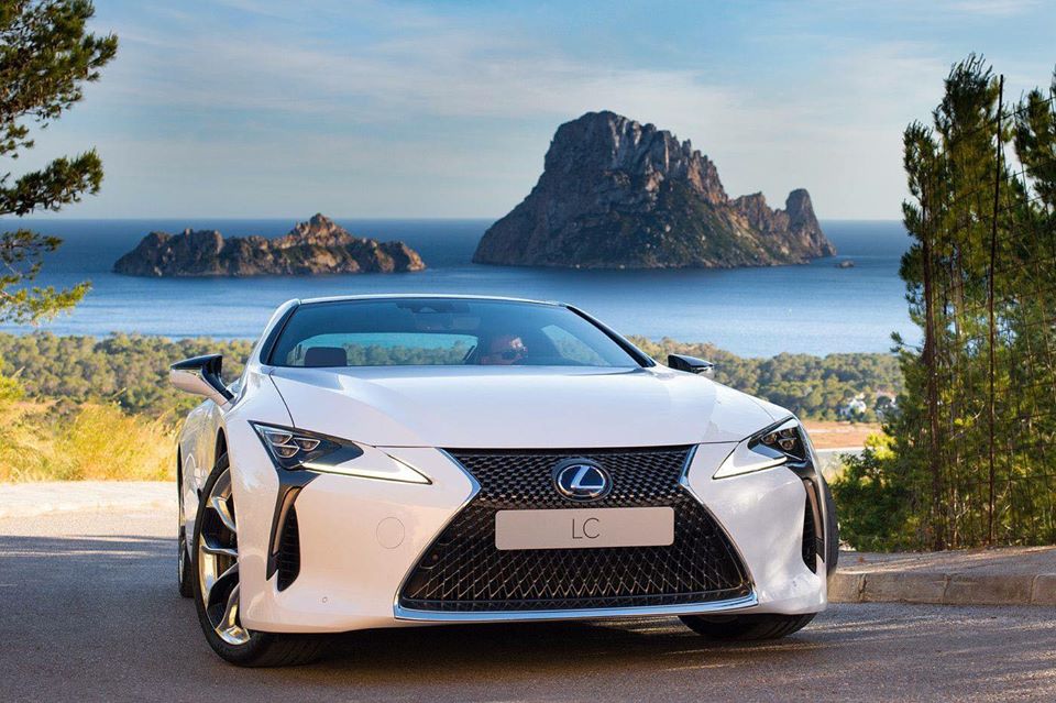 https://www.facebook.com/LexusLC500/photos/pb.1717647001801908.-2207520000.1524083646./1946441385589134/?type=3&theater