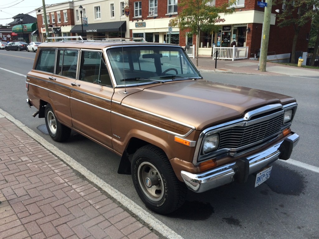 Jeep Wagoneer