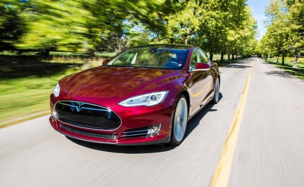 Tesla Model S has received a new speed limit update following a fatality.