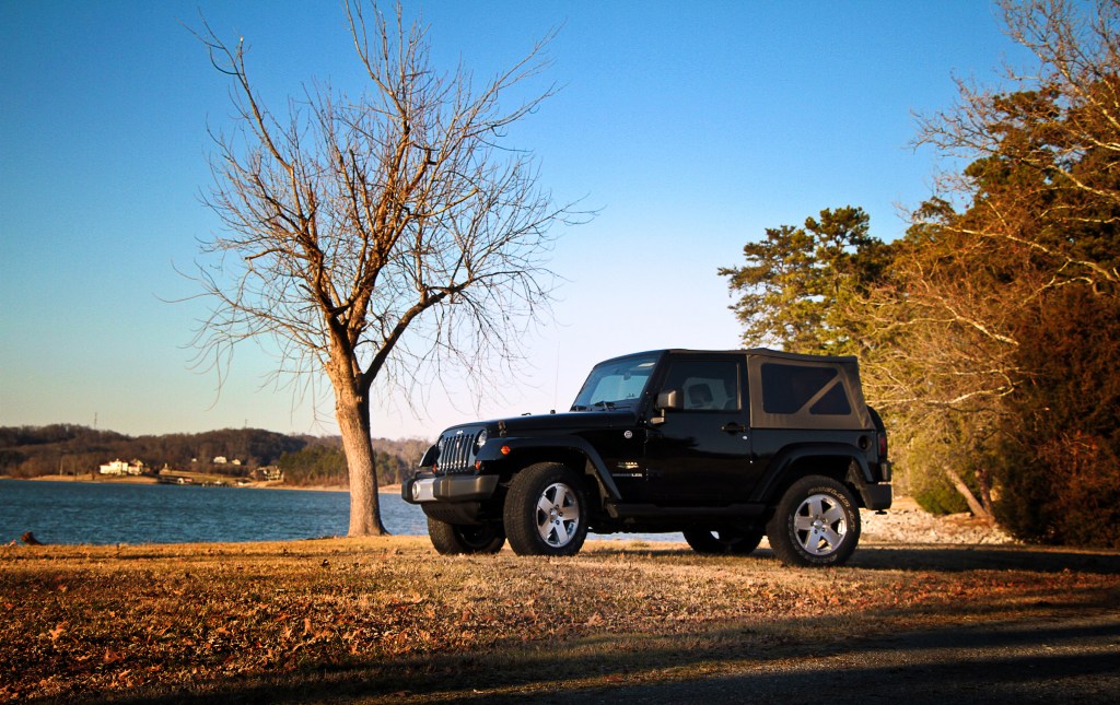 Members of a Jeep club in Florida are debating about opening a Jeep-themed park.