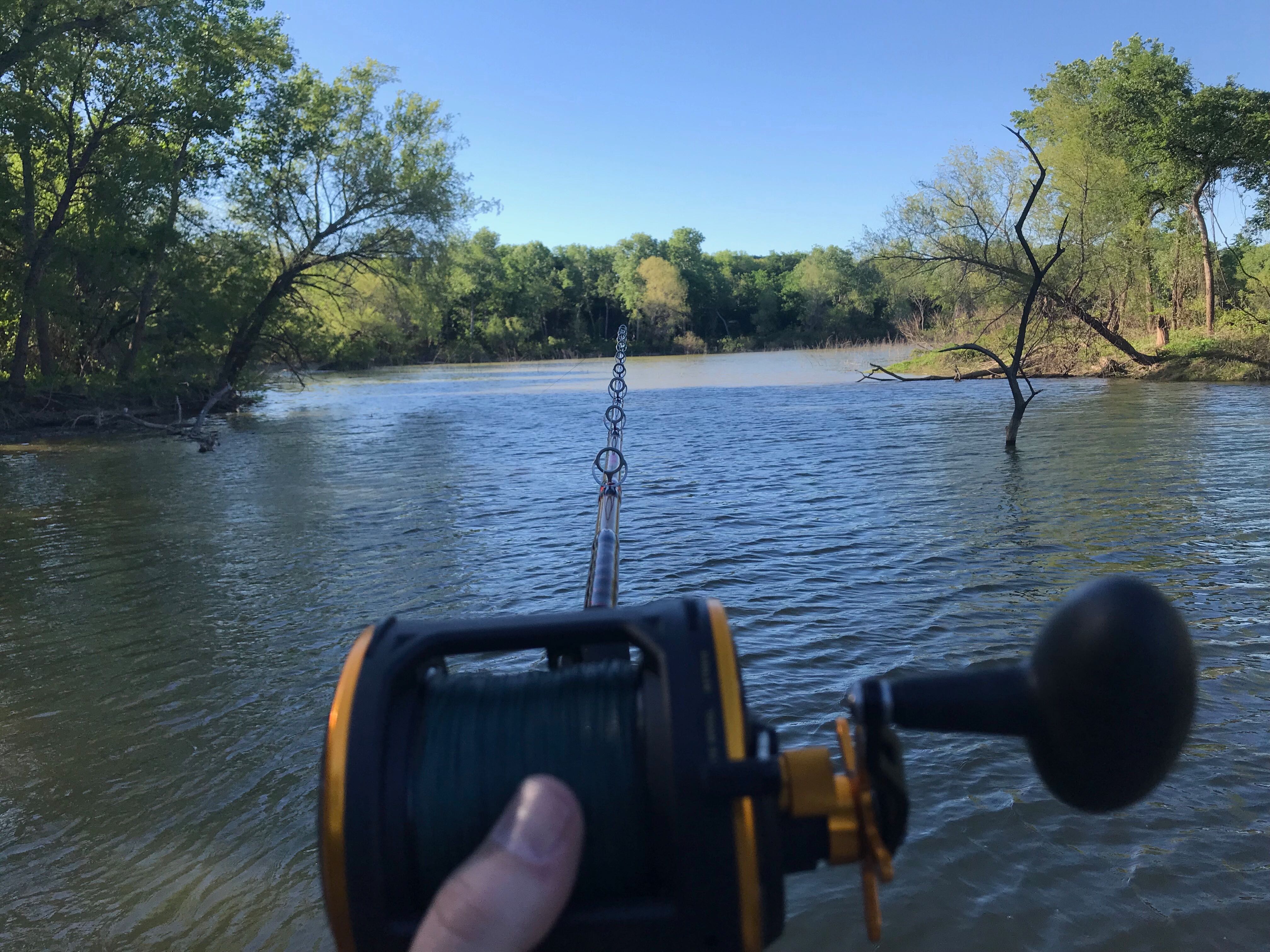 alligator gar fishing