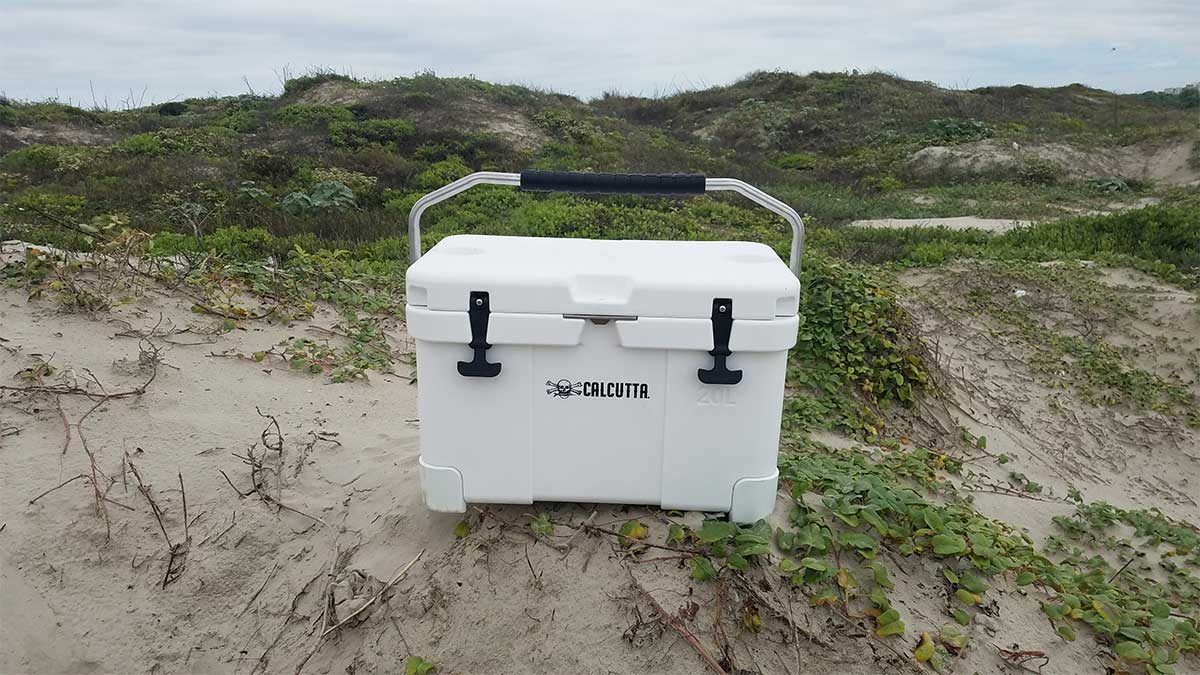 Gear Review The Calcutta Renegade's LED Drain Plug Helps This Cooler