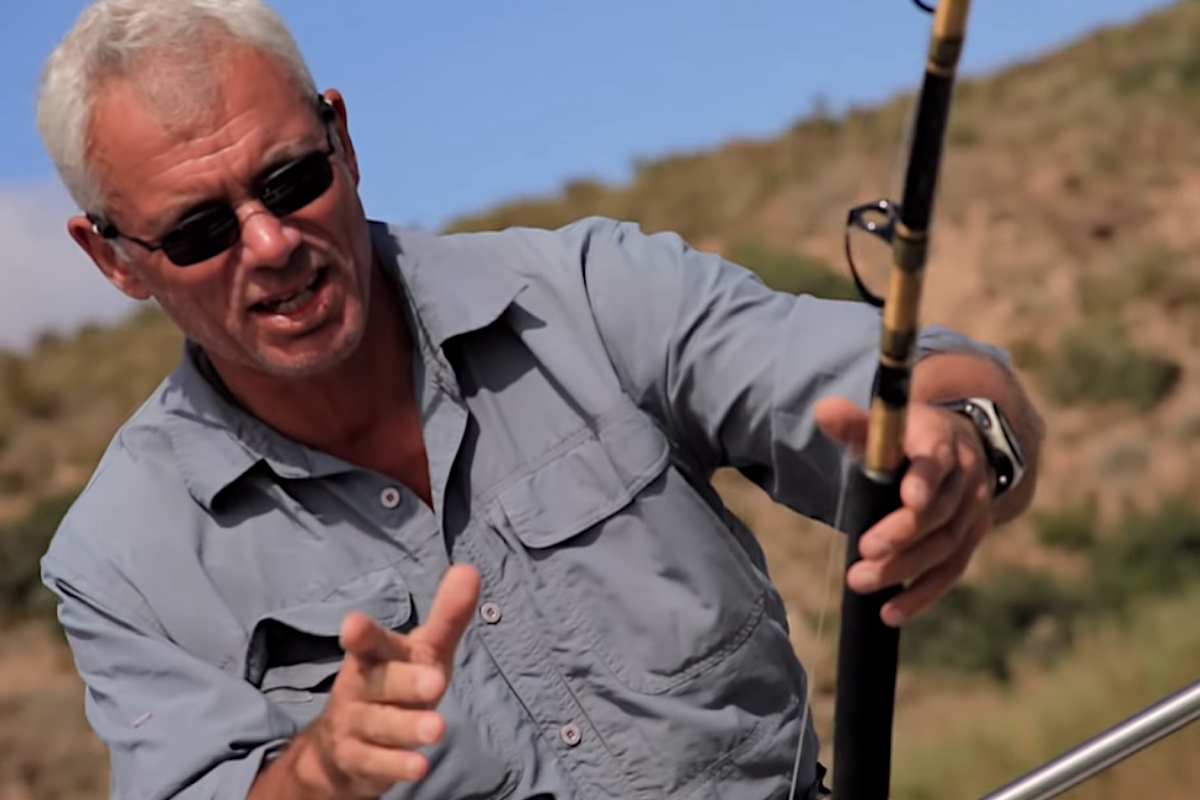 Remember When Jeremy Wade Caught a Massive 9.5 Foot Bull Shark in a South African River Wide Open Spaces