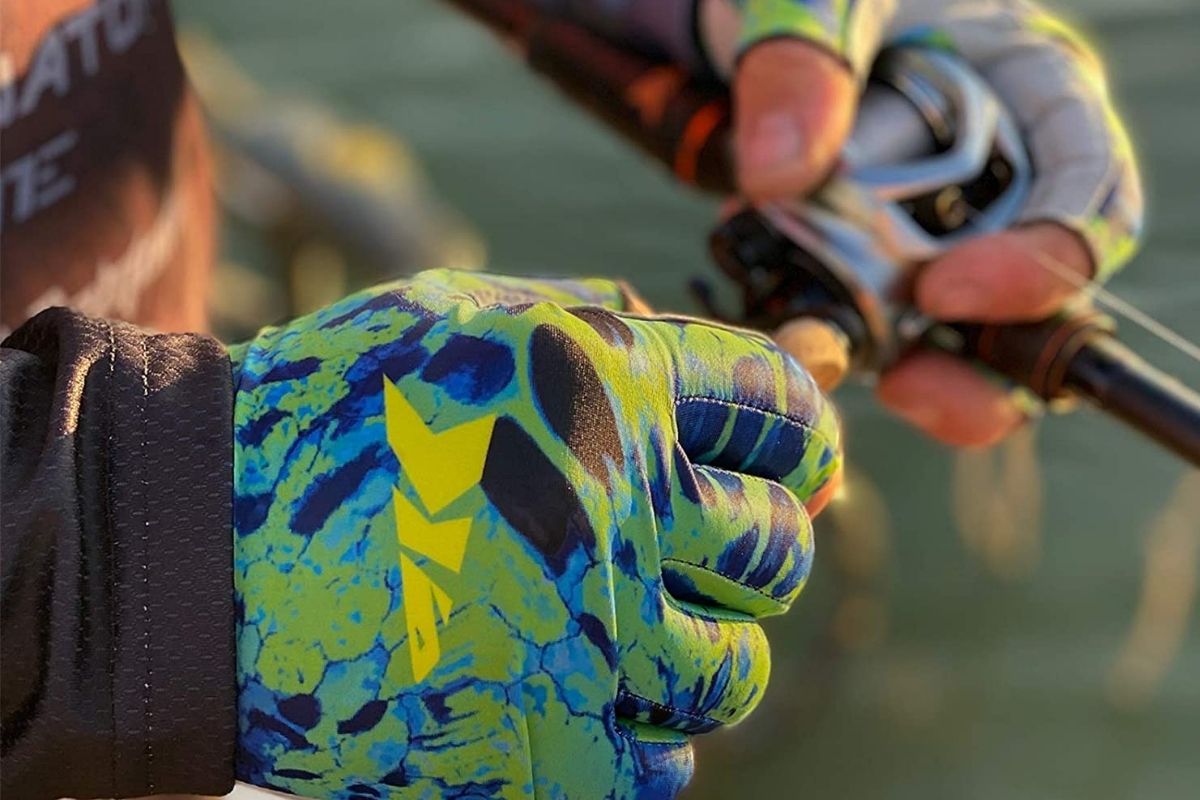 fishing gloves