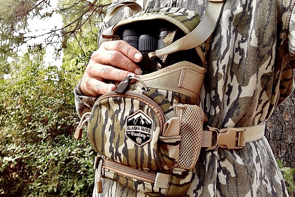 Binocular Harnesses for Hunters 5 Top Picks to Choose From Wide Open Spaces