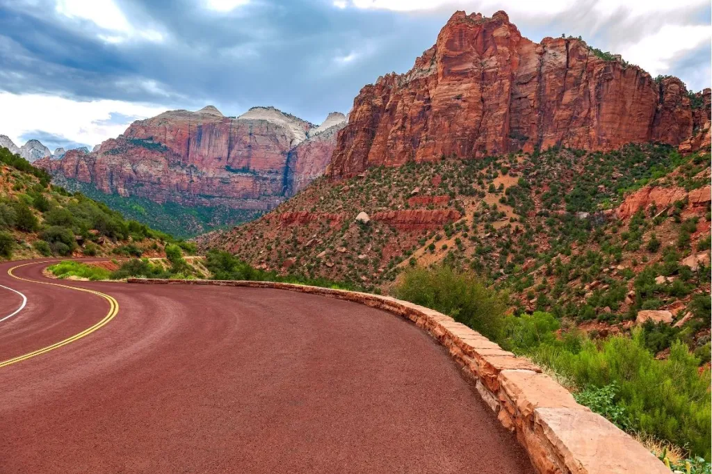 Las Vegas to Zion National Park Road Trip Sightseeing + The Best Route