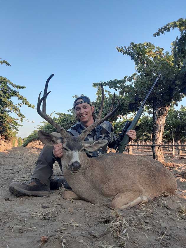 blacktail deer hunting