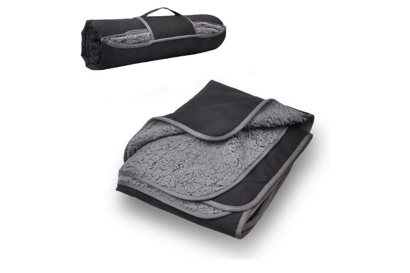 best travel blanket (gray and black blanket that comes with carry case)