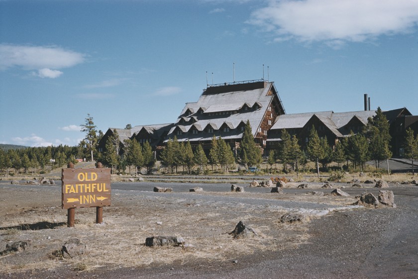 The Old Faithful Inn in Yellowstone National Park, Wyoming, USA, circa 1965. It provides a view of the Old Faithful geyser. (Photo by Emil Muench/Archive Photos/Getty Images)