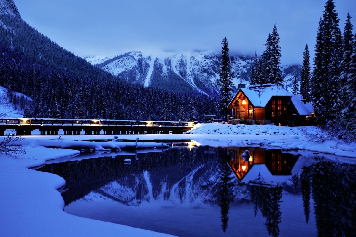 Best Winter Cabins Airbnb: 15 Cozy Rentals to Run Away to This Season