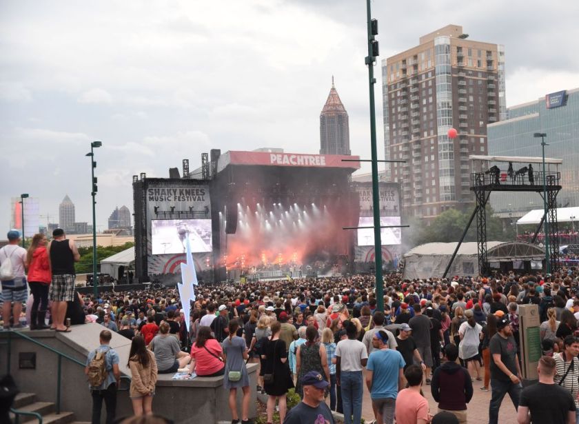 ATLANTA, GA - MAY 12: General crowd atmosphere as Cage The Elephant performs at Shaky Knees Music Festival at Centennial Olympic Park on May 12, 2017 in Atlanta, Georgia