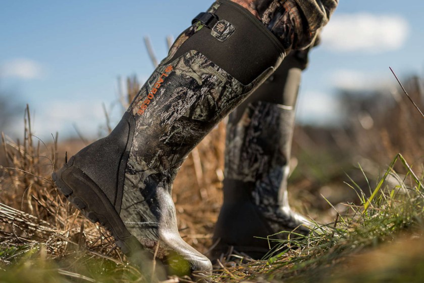 hunting and fishing tramping boots