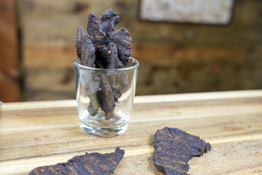 21 Deer Jerky Recipes That Will Make You Go Wild - Restaurant Observer Deer jerky near me