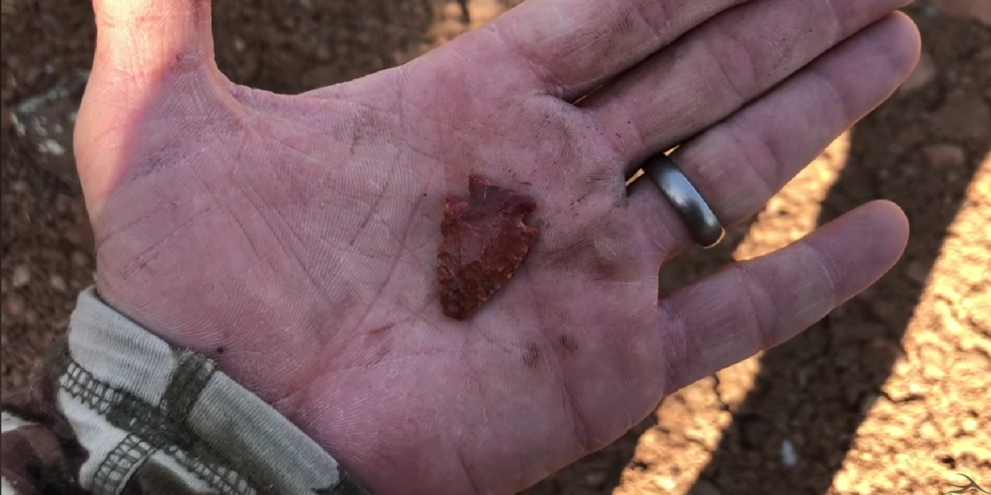 shed hunters find native american artifacts