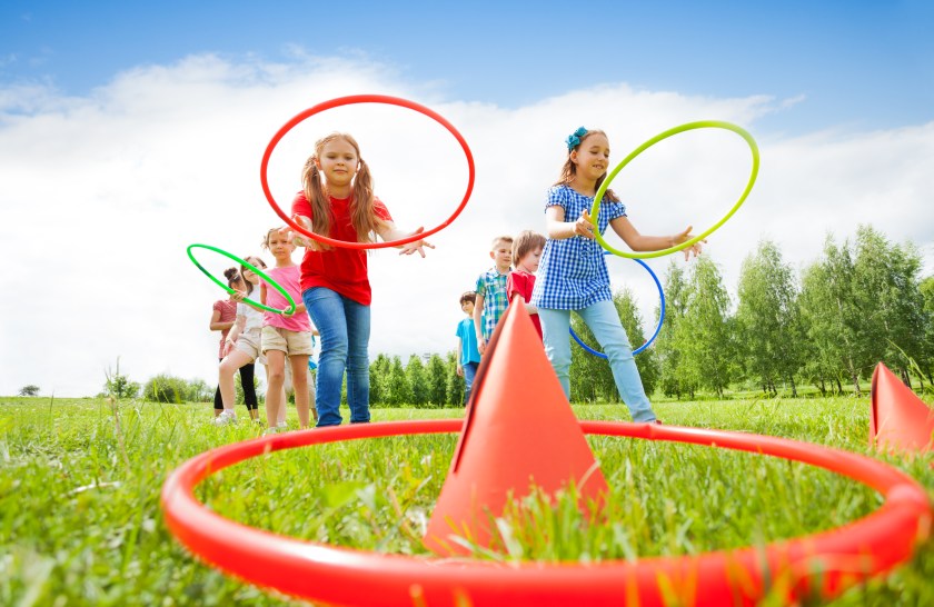 19 Outdoor Picnic Games For Your Next Gathering