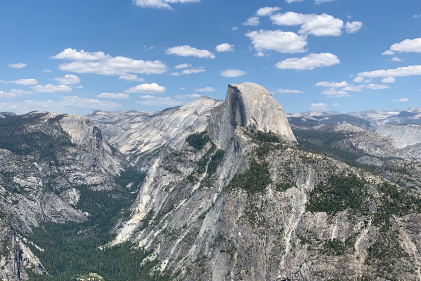 A scenic viewpoint of mountains within Yosemite National Park