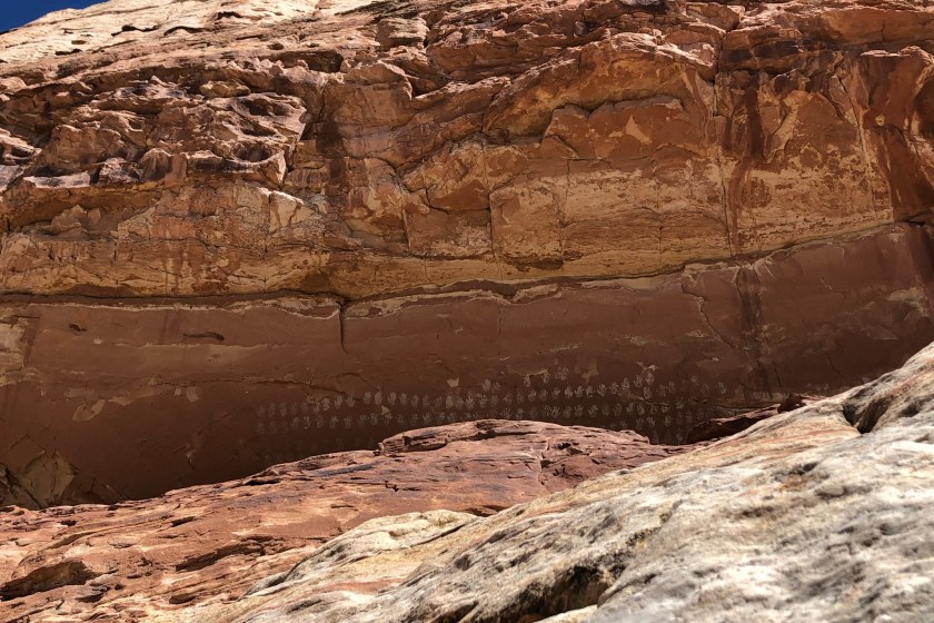 100 hands panel in Grand Staircase Escalante