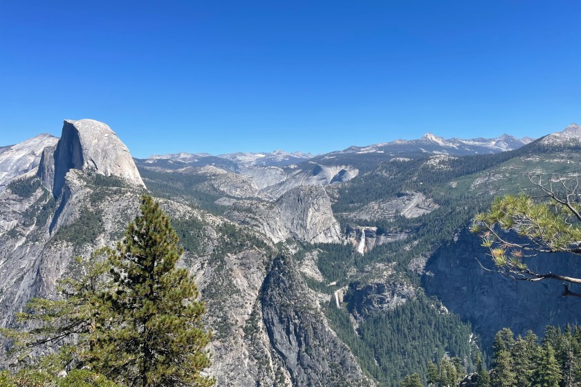 mountaintop view on the Glacier Point to Union Point hike