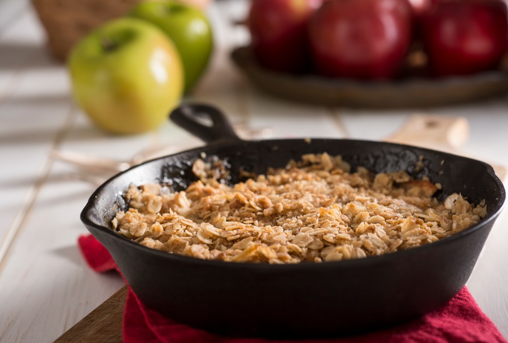 Apple Crumble (of Apple Crisp) baked in a cast iron skillet