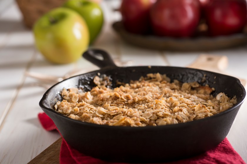 Apple Crumble (of Apple Crisp) baked in a cast iron skillet