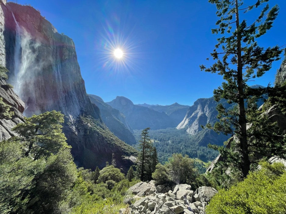 A sunrise mountain view of the Upper Yosemtie Falls Trail