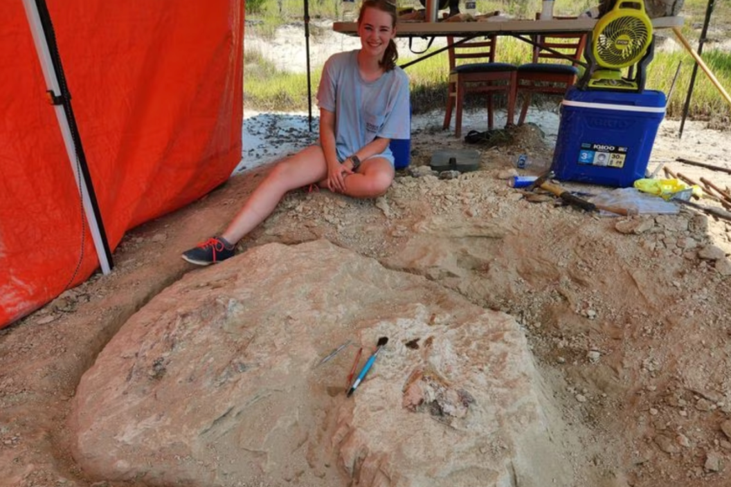 Lindsey Stallworth with her fossil.