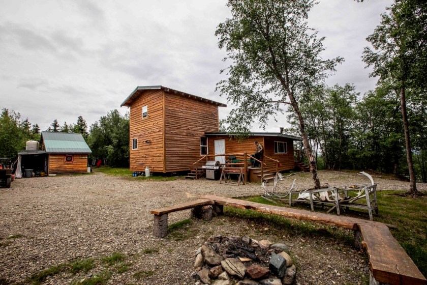 alaska fishing lodge