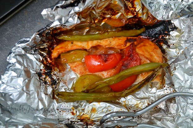 Chicken and veggie foil packet