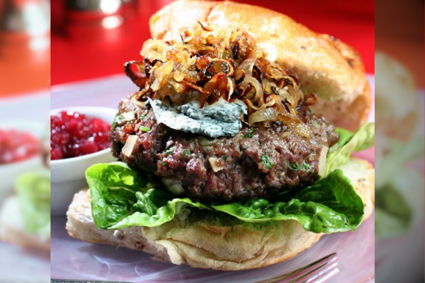 Venison burger with blue cheese and crispy shallot