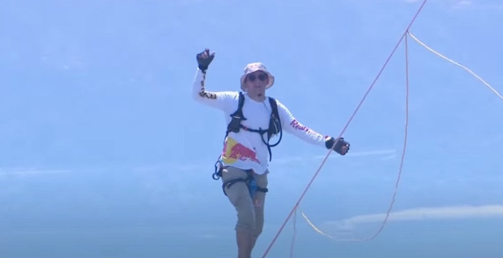 Hollywood Stuntman Just Completed An Insane Slackline From Italian