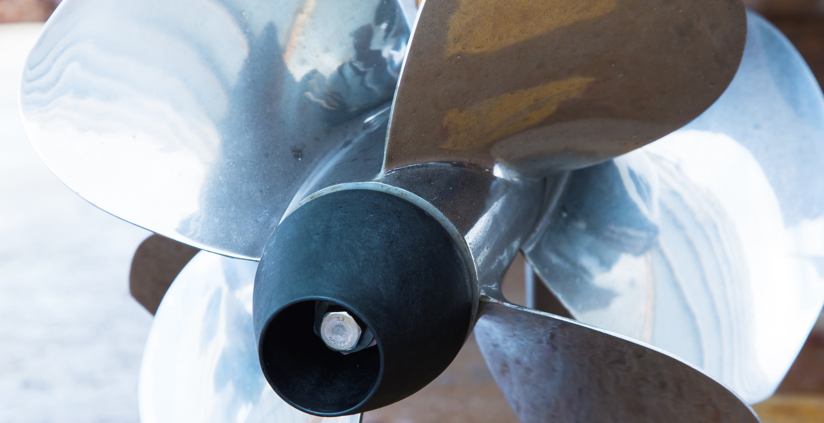 Propeller Injures Two People After Sailboat Crashes Into Motorboat