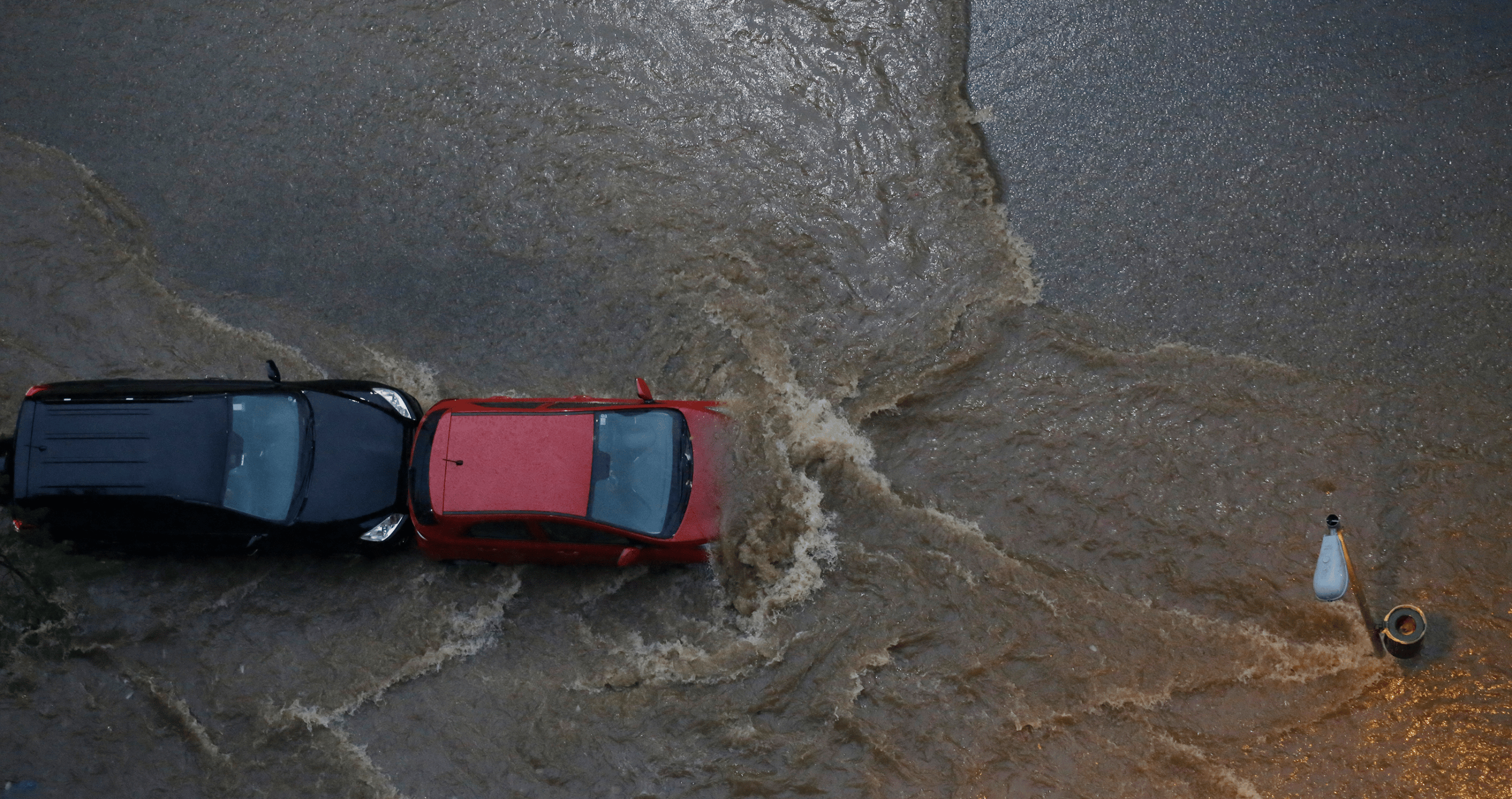 Flash Flood Traps NYC Drivers In Their Cars - Wide Open Spaces