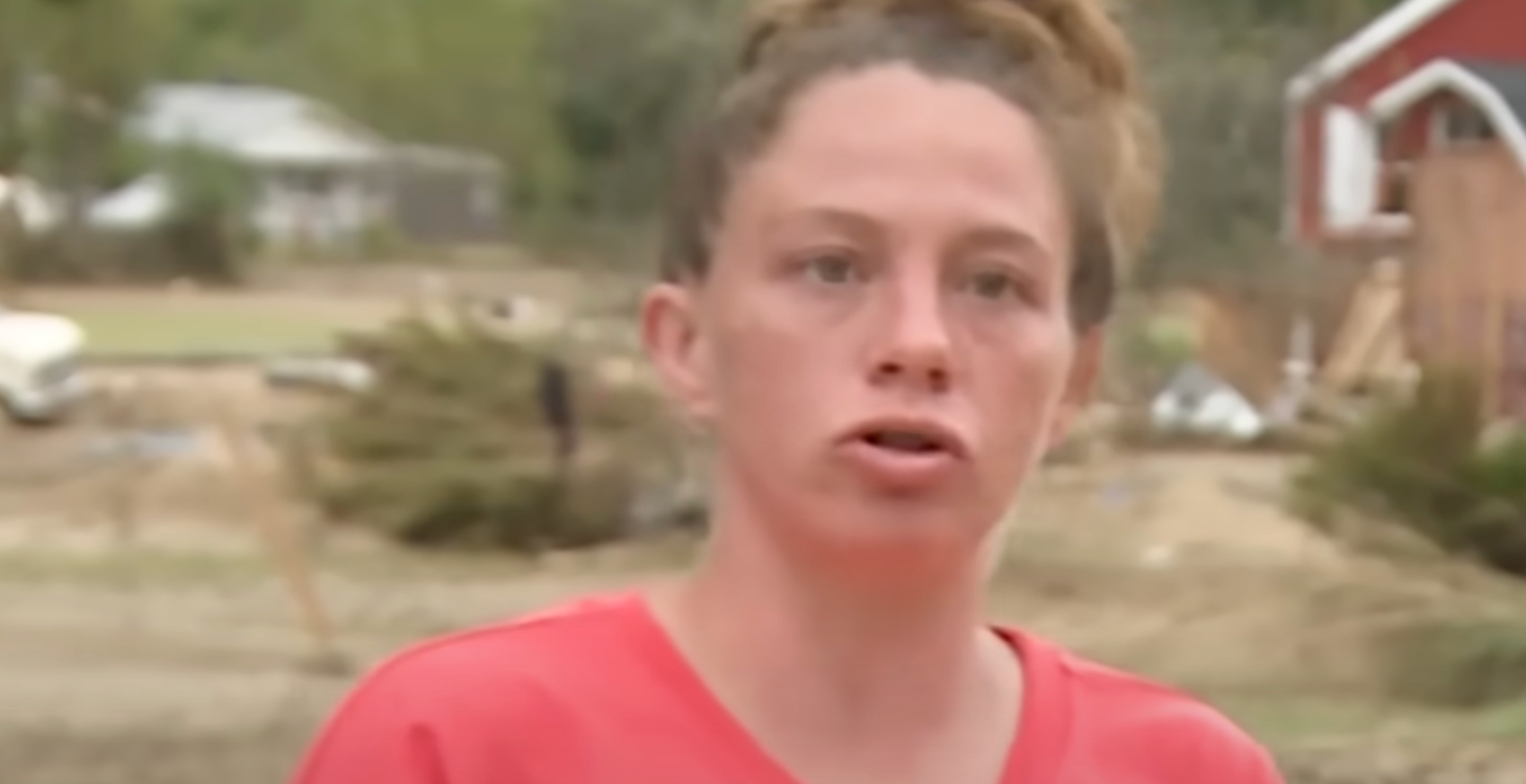 Pregnant Woman Clinged To Mattress For 8 Hours To Survive Helena(01)