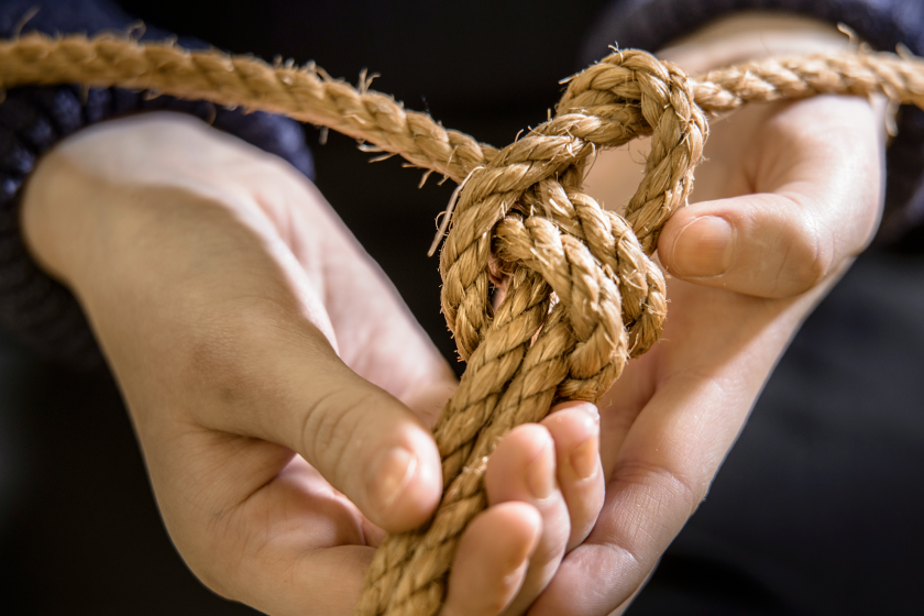 knot tying is a good skill for survival situation
