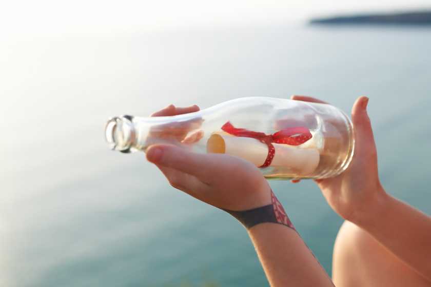 message in a bottle found at Scotland lighthouse
