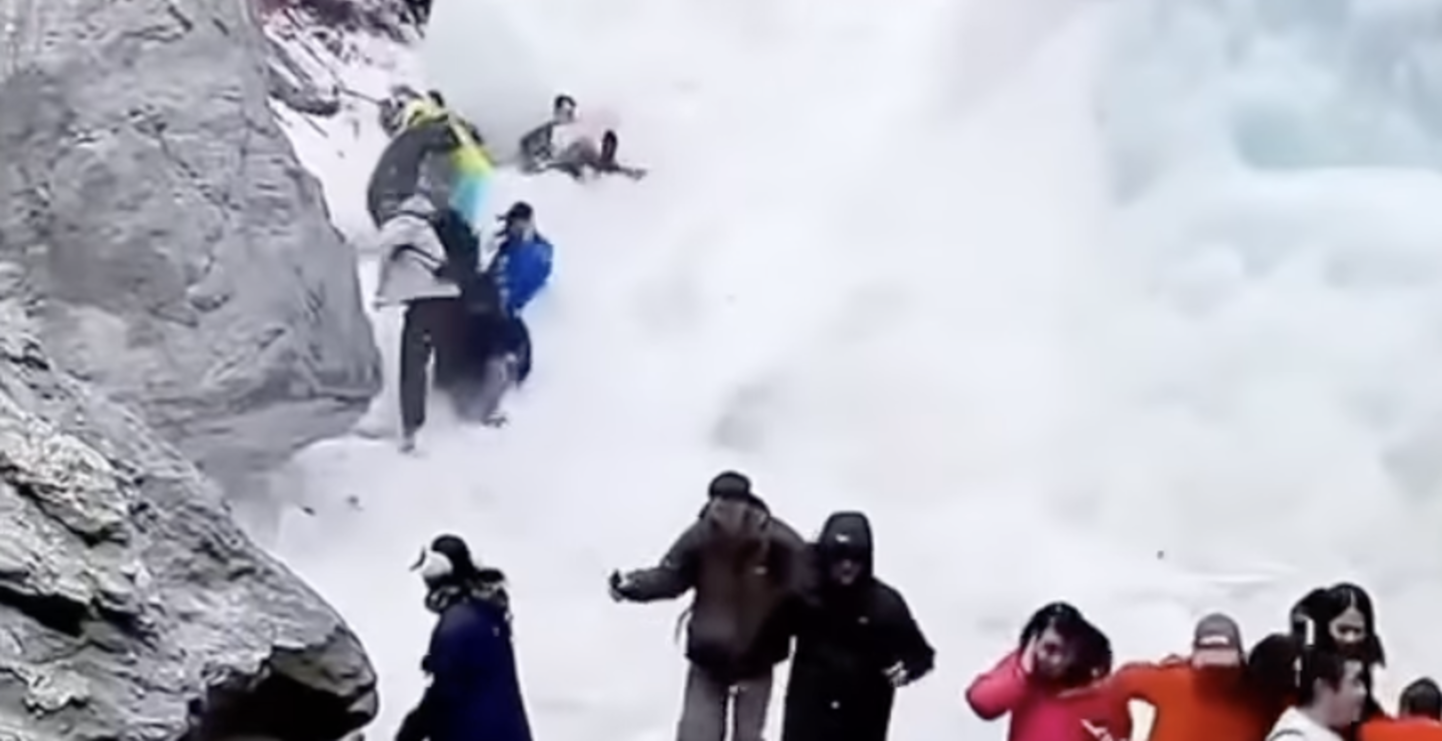 Massive Icicle Almost Takes Out Group Of Terrified Tourists At Frozen ...
