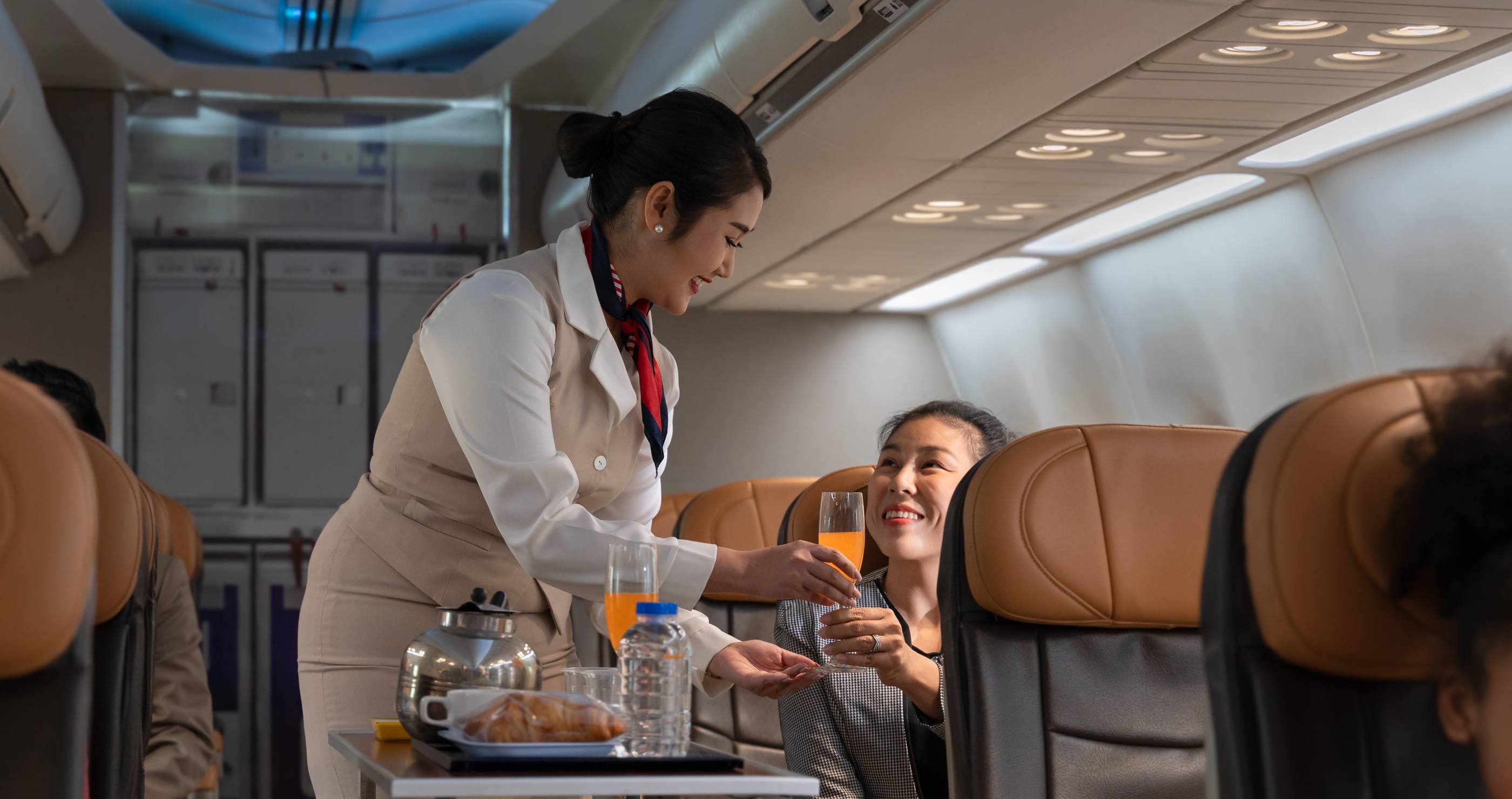 Flight Passenger Shares His Secrets How To Get Free Upgrades On Flights