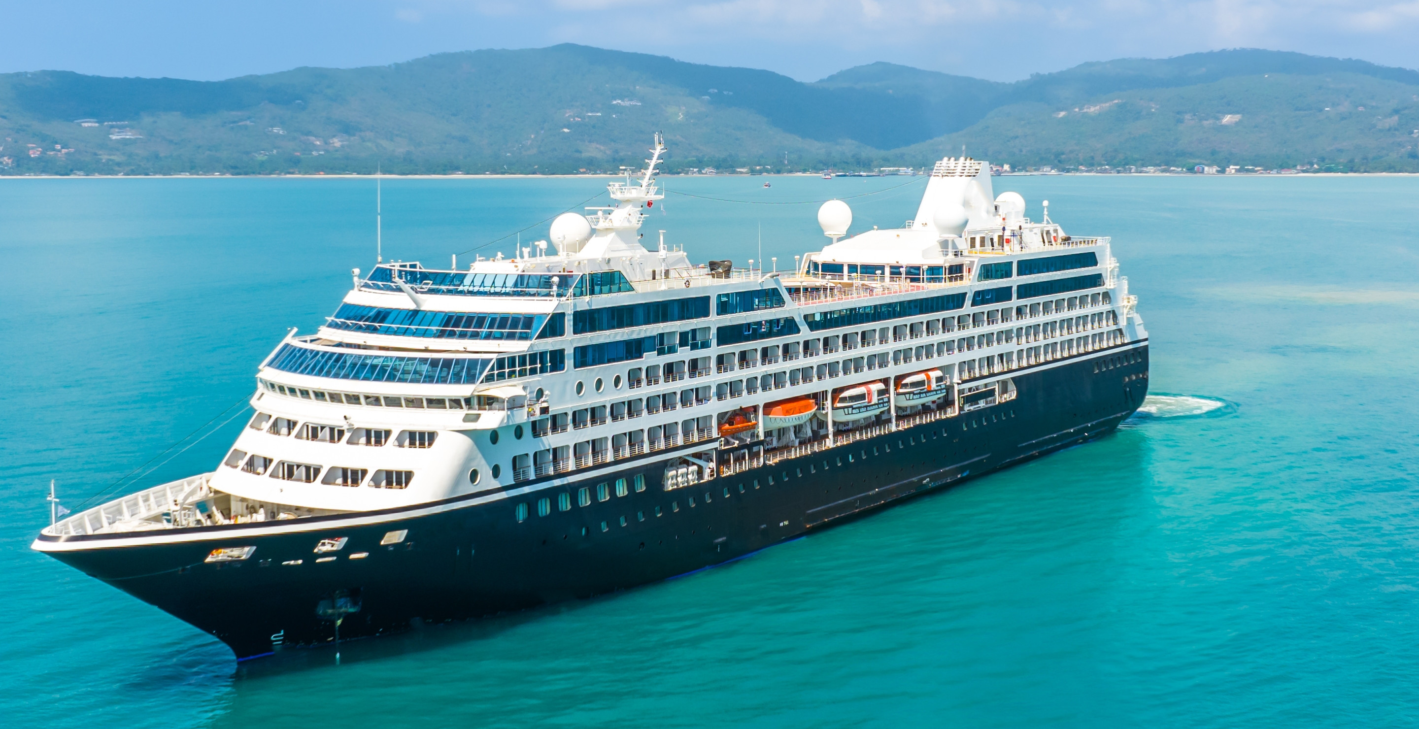 Cruise Ships Suspends Trips To Popular Destination Over Escalating Violence