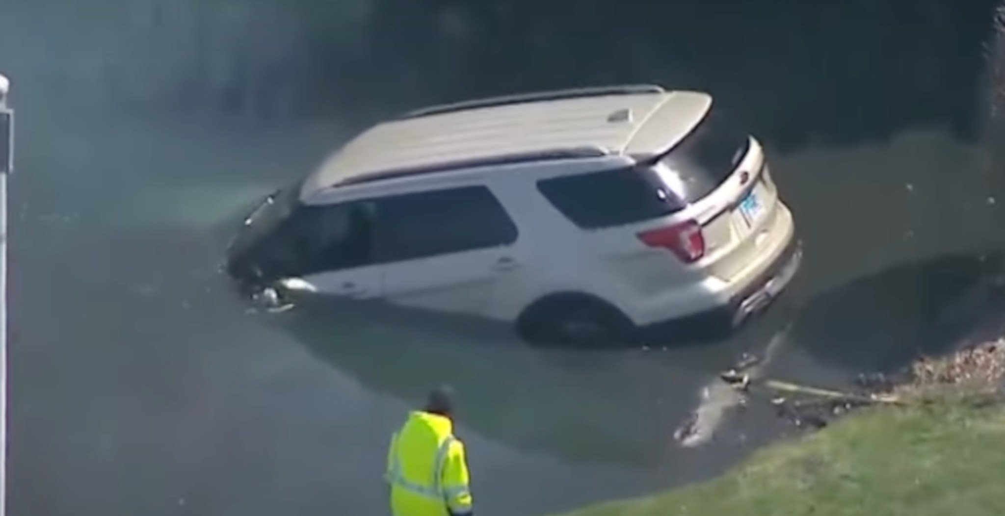 Landscaper Saves Trapped Driver From Car Sinking Into A Pond Wide