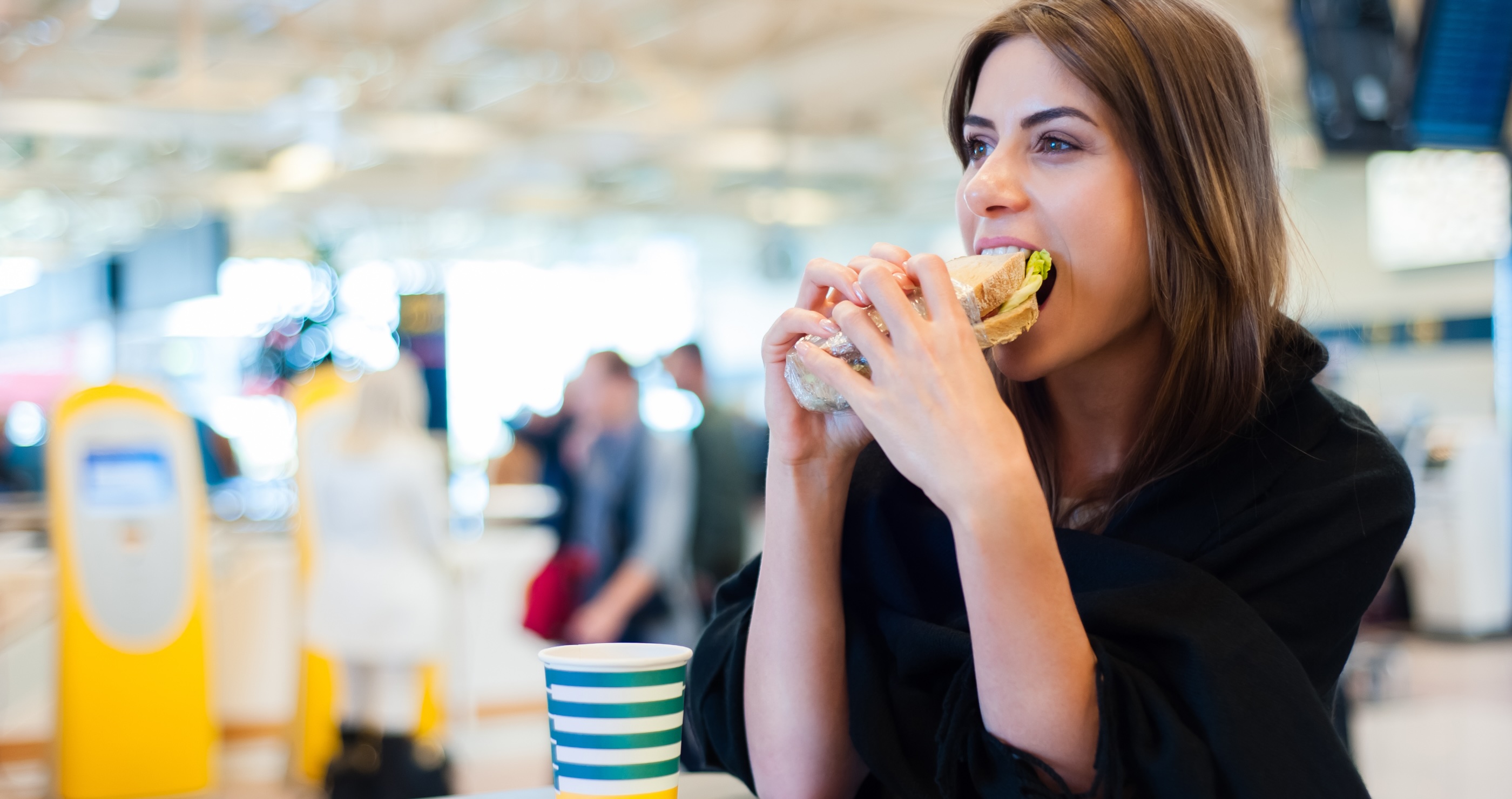 Nutrition Experts Weigh In On The 5 Airport Foods You Should Avoid