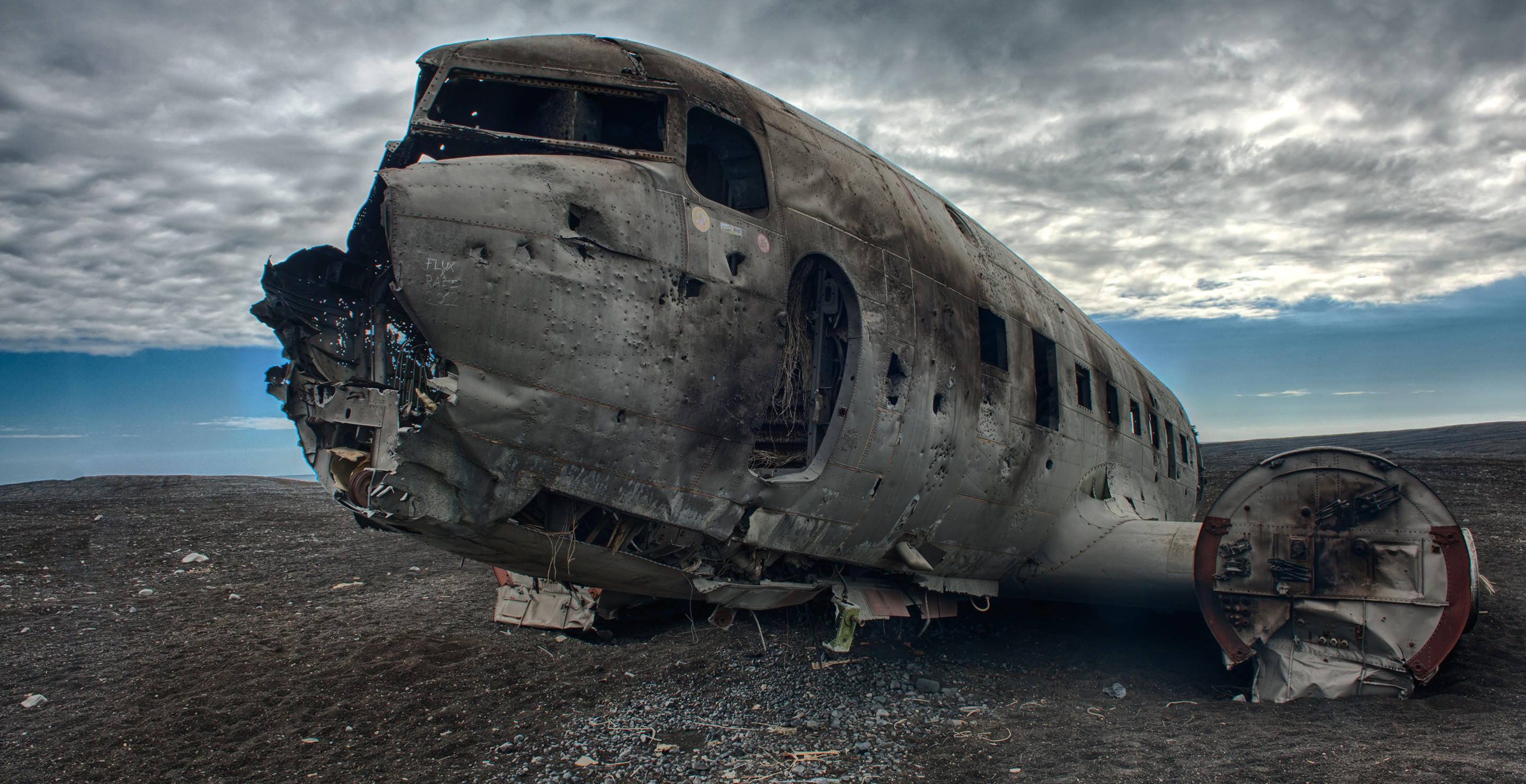 That Time A Hunter Was In A Plane Crash, Camped Overnight In The Wreckage And Still Went Hunting Anyway