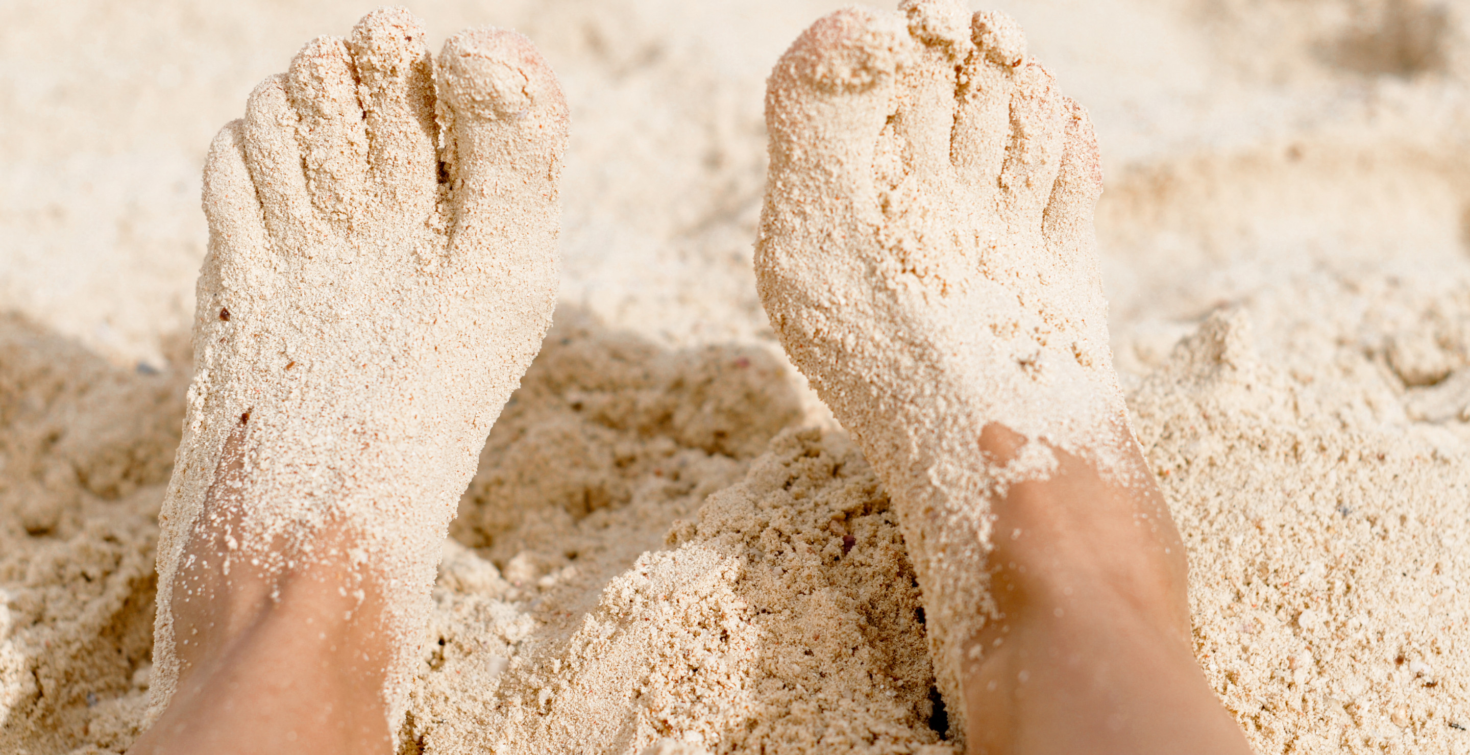 The Thing You Should Bring To The Beach If You Want To Avoid Sandy Feet