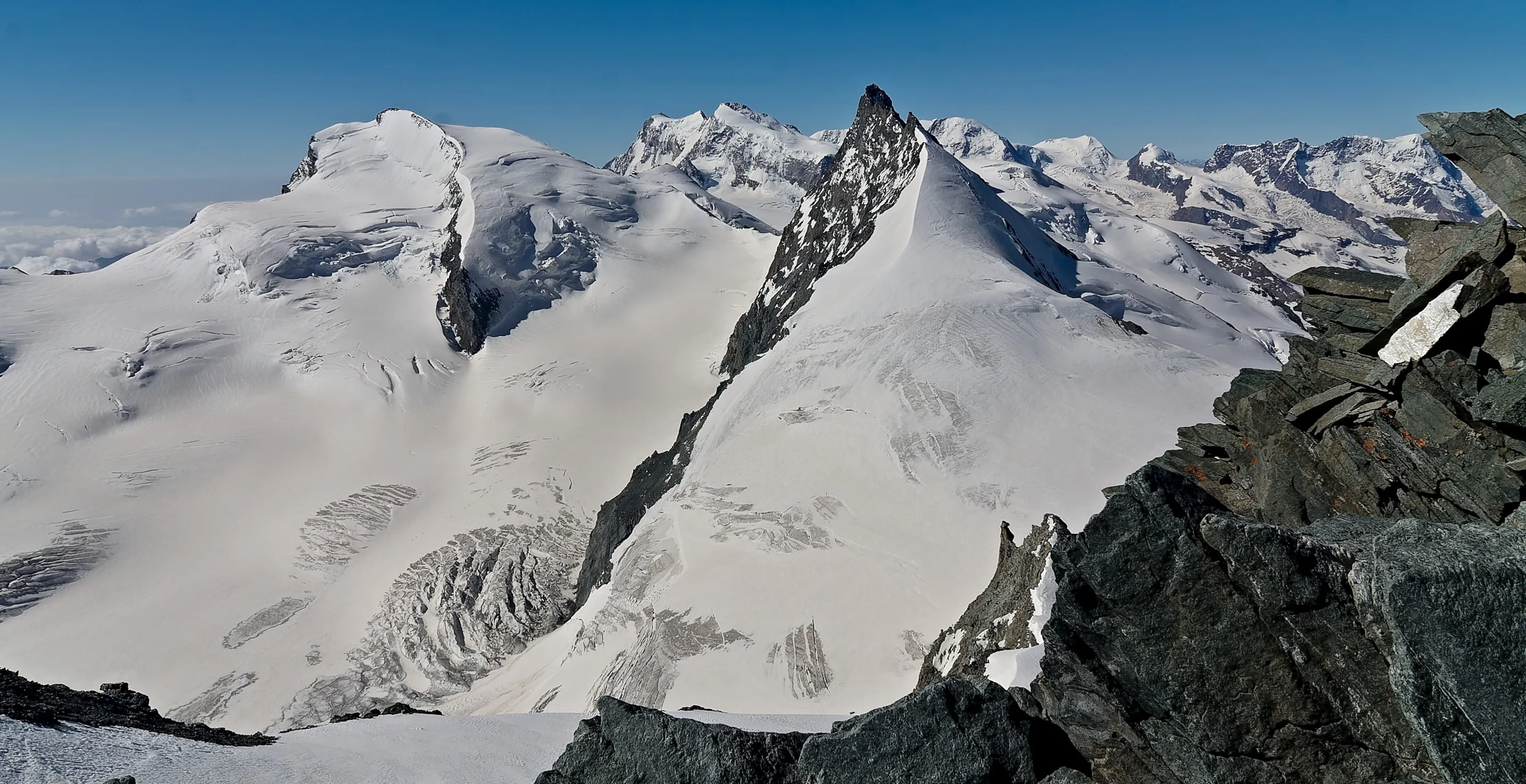 5 Skiers Found Dead Near Mountain Resort In Terrible Tragedy